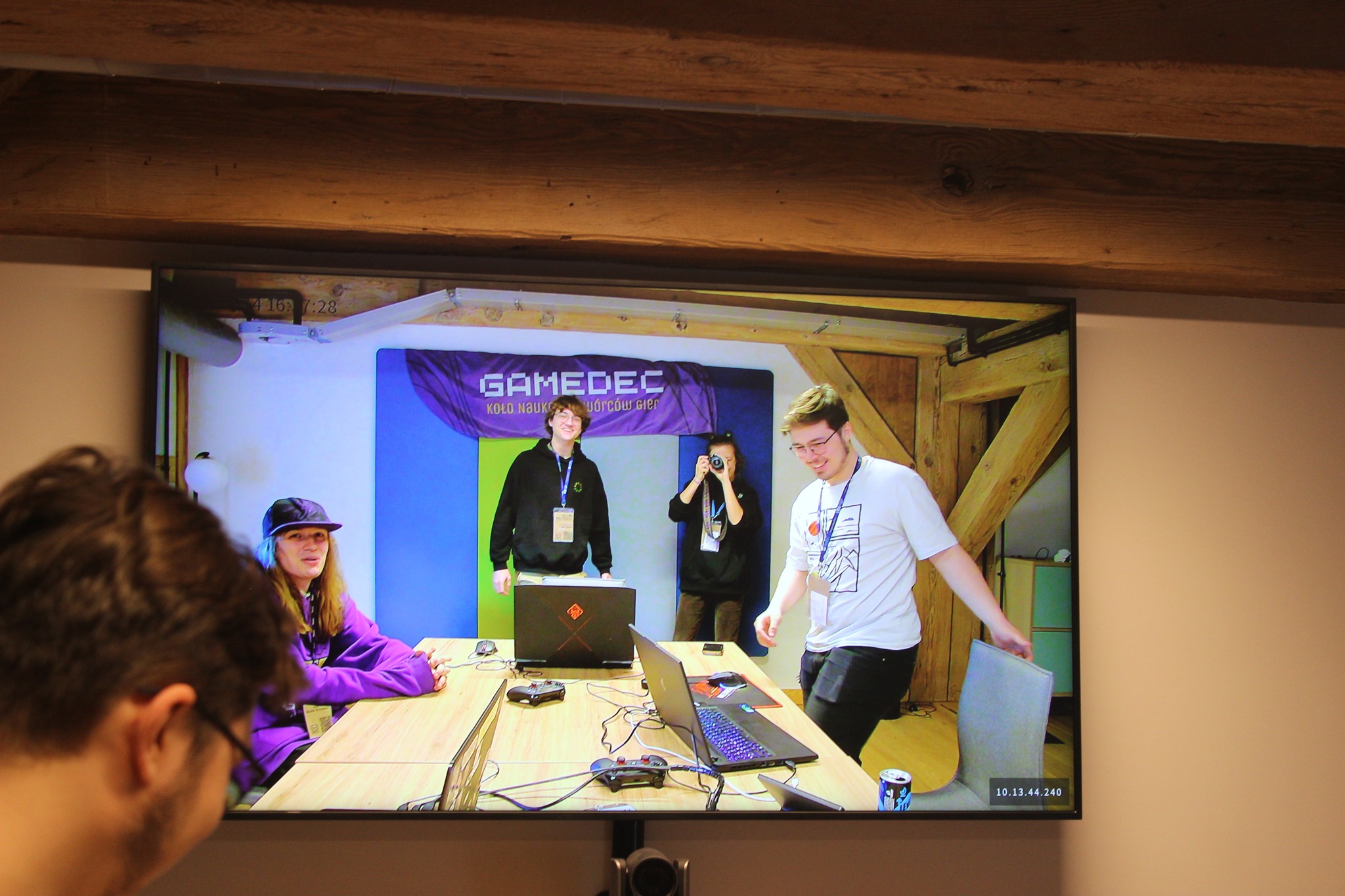 people starting the stream